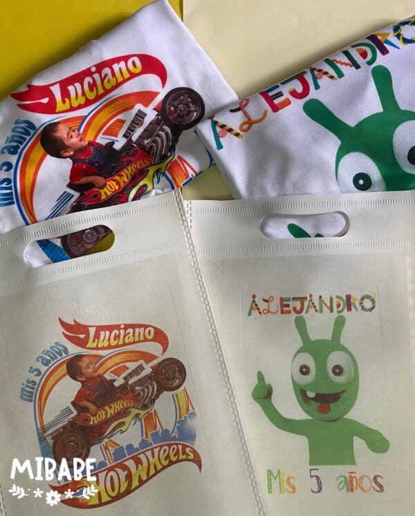 REMERA BLANCA DE SPUN - NIÑOS - Image 4